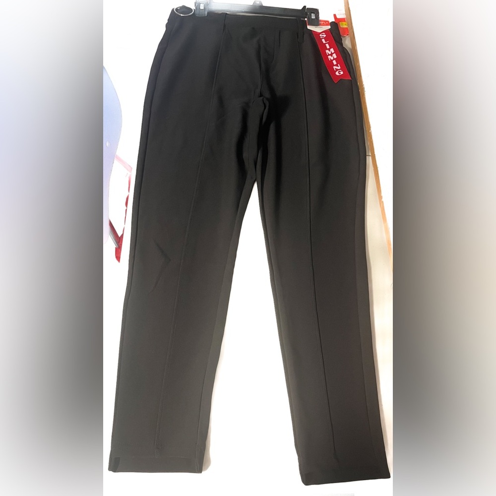 Black Dress Pants with Straight Leg Design, “Levanta Cola”